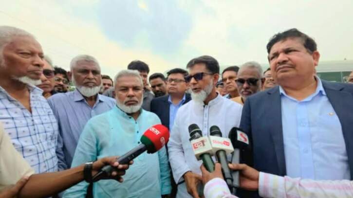 না.গঞ্জে এআই প্রযুক্তিতে ট্রাফিক নিয়ন্ত্রণ, টার্মিনাল চালুর ঘোষণা প্রতিমন্ত্রীর