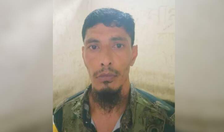 যৌতুকের দাবিতে নির্যাতন ও হত্যাচেষ্টা মামলায় আদালত প্রাঙ্গণ থেকে গ্রেপ্তার কইতর রাসেল